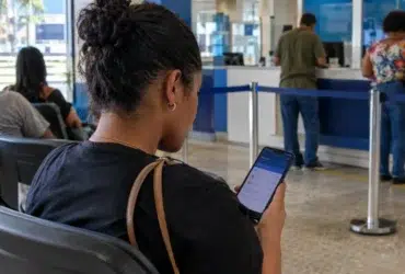 Conta encerrada, consumer rights, lawyer — Banco encerrou sua conta e reteve o saldo: como recuperar seu dinheiro?