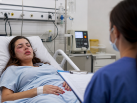 erro médico agravando reação alérgica com prontuário