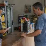Cena documental de consumidor brasileiro relacionada a pix foi debitado, mas não chegou ao destinatário: o que fazer, explicação do SmartJur