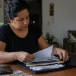 Cena documental de consumidor brasileiro relacionada a como descobrir se existem chaves pix cadastradas no seu cpf sem você saber, explicação do SmartJur